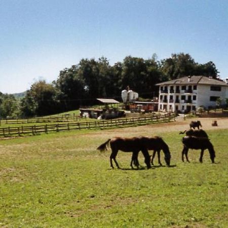 Favetto Family Ranch Bed & Breakfast Rueglio Dış mekan fotoğraf